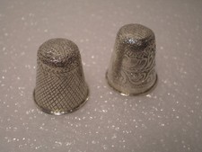 Serie Antike Fingerhüte, 925 Silber, punziert /  2  Versch. Motive Konvolut