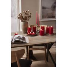 LED wax candle with lifelike