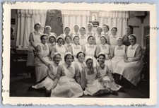 DRK Krankenschwestern vor