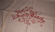 Alte Ziertuch "Frische Wäsche" für Wäschekorb Tuch Spruch rote Stickerei (13106)