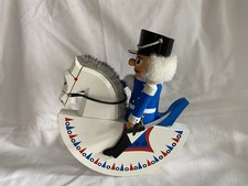 Reiterlein Nussknacker auf Schaukelpferd Erzgebirge ca. 23 x 27 cm m. Säbel blau