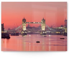 XXL Panorama Bild London Tower Bridge als Wandbild Blutrot erleuchtet.