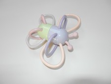 Schmetterling Rassel Greifling Babyrassel Babyspielzeug NEU