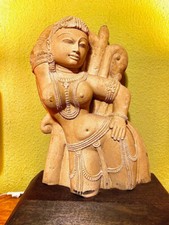 Indische vollbusige Göttin