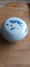 Meissen Dose blaue Blume