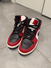 NIKE Air Jordan 1 Mid Chicago