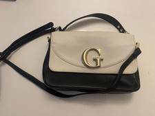 Handtasche Der Marke GUESS