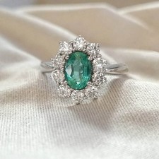 Naturgrüner Smaragd Und