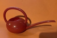Rote DDR Plastik Gießkanne