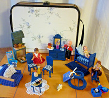 Puppenstube Zimmer Holzmöbel