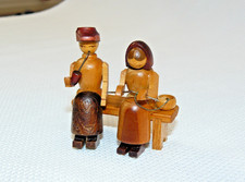 1 Erzgebirge Figur Holz Feierabend Bank Oma Opa Einzelfiguren fest auf Bank Ersa