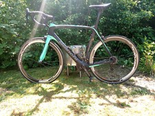 Rennrad Bianchi Oltre XR3 Carbon / 59er RH