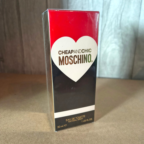 Moschino cheap and chic - cheap,