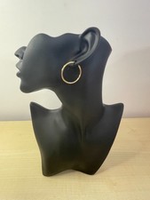 Schöne Creolen / Ohrringe aus