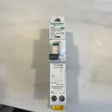 Schneider B32amp RCBO Acti 9 iC60H PoN A9D56832 10kA bis 30mA. OHNE BOX