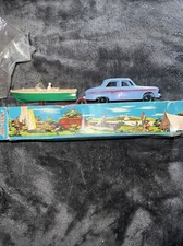 Blauer Kastenwagen und