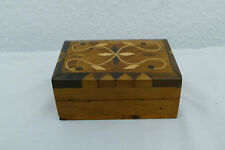 Holz Truhe massiv Intarsien Sehr schön