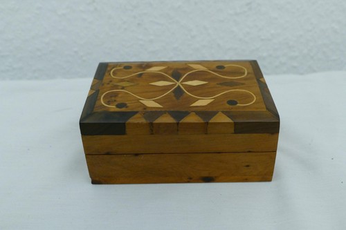 Holz truhe massiv intarsien - truhe,