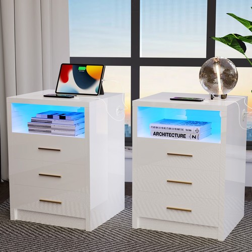 Nachtschrank mit 3 - /,