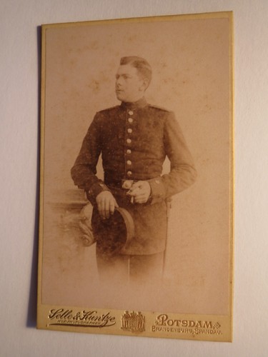 Stehender soldat uniform - stehender,