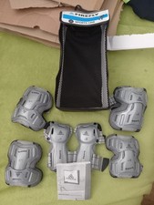 SCHUTZSET- INLINE SKATER- ROLLSCHUH- EISLAUF- NEUWERTIG