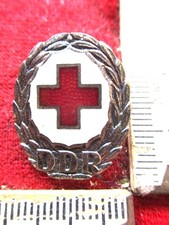 DRK rotes Kreuz der DDR Silber altes Abzeichen Orden Anstecknadel