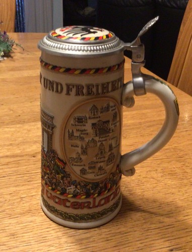 Bierkrug mit zinndeckel - bierkrug,