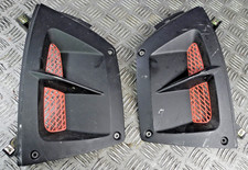 kleine Seitenverkleidungen