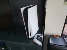 Sony PlayStation 5 825 GB [Digital Edition Inkl. DualSense Wireless Controller]