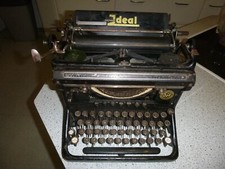 Schreibmaschine Antik " Naumann Ideal " BITTE UM HILFE wenn sich jemand auskennt