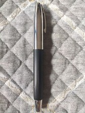 Sheaffer Legacy II Black Linear Palladium Fountain Pen