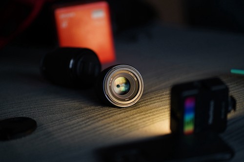 Sony 50mm oss und - oss,