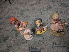 Porzellan Figuren Trio. Mädchen Mit Tier. Mehrfarbig, Hochwertig.