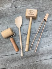 DDR Ostalgie, Fleischklopfer, Teigrolle, Grillzange, Rührlöffel aus Holz, gebr.