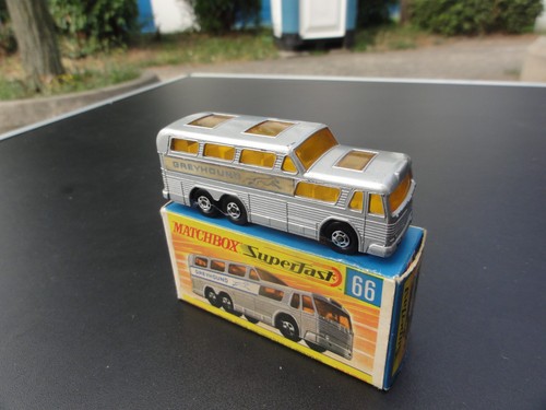 Matchbox coach greyhound - coach,
