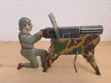MG Schütze Kniend mit Kurbelmechanismus vor 1945