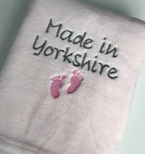 NIEDLICHE ROSA BESTICKTE