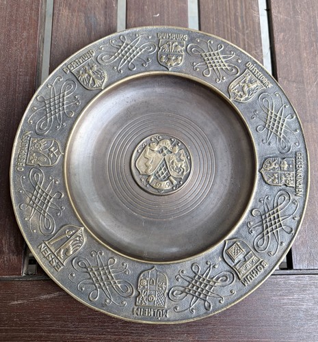 Bronze wandteller 1949 - bronze,