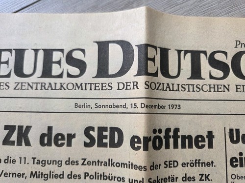 Alte zeitung neues deutschland - neues,