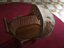 Puppenwagen für Kleinkinder Holz Weide; Kunststoff Geflecht ca. 70er J. Vintage