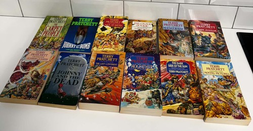 Terry pratchett book - x, 12