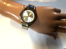 Vintage C Armbanduhr für Damen Spangenuhr Armreif Quarz silber Spiegelglanz