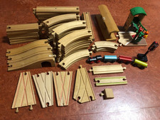 Holzspielzeug Holzeisenbahn Schienen 73 Teile, Signal, Prellbock