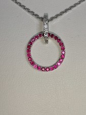 Anhänger mit Rubin und