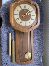 wanduhren für wohnzimmer mit pendel