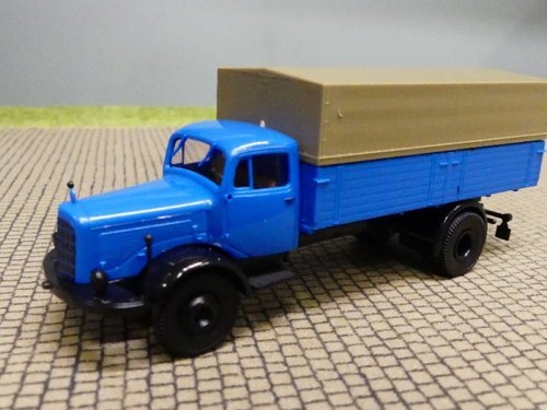 Brekina 325 blau - brekina, mb
