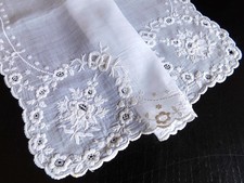 MUSEALES HAUCHZARTES BATIST