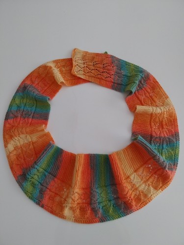 Handgestrickter schaltuch - handgestrickter,