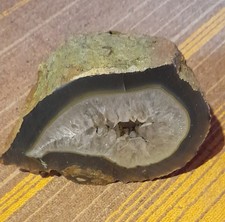 grau-weiße Achatdruse 4,1 kg schwer