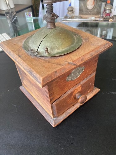 Schöne alte kaffeemühle von - schöne,